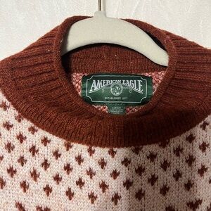 American Eagle Outfitters Women Red and Cream Crewneck Sweater